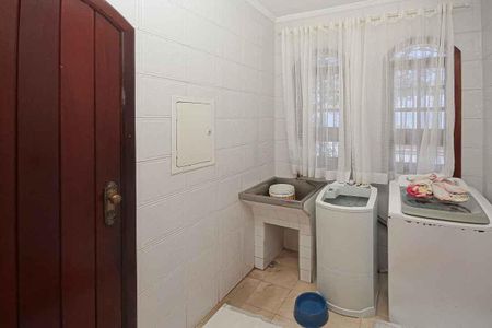 Casa à venda com 450m², 3 quartos e 8 vagasÁrea de Serviço