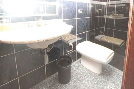 Casa à venda com 450m², 3 quartos e 8 vagasBanheiro da Garagem