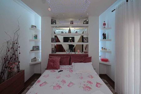 Casa à venda com 450m², 3 quartos e 8 vagasSuíte 2