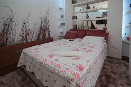 Casa à venda com 450m², 3 quartos e 8 vagasSuíte 2