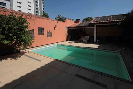 Casa à venda com 450m², 3 quartos e 8 vagasPiscina