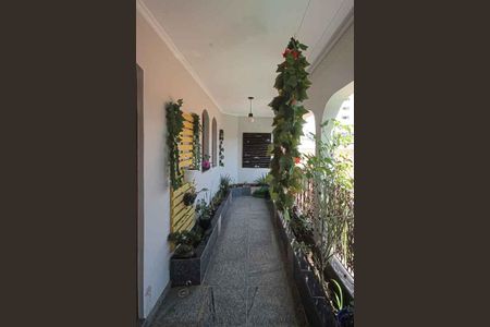 Casa à venda com 450m², 3 quartos e 8 vagasVaranda