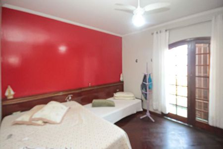 Casa à venda com 450m², 3 quartos e 8 vagasQuarto