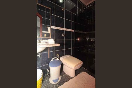 Casa à venda com 450m², 3 quartos e 8 vagasBanheiro Social