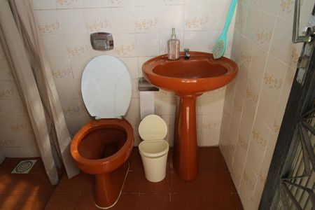 Casa à venda com 280m², 3 quartos e 2 vagasBanheiro de serviço