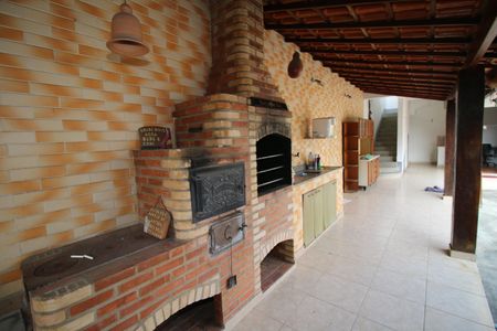 Casa à venda com 280m², 3 quartos e 2 vagasÁrea gourmet churrasqueira