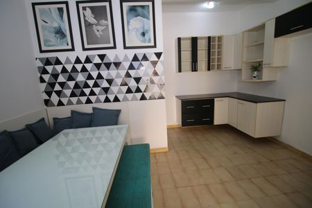 Casa à venda com 280m², 3 quartos e 2 vagasCopa