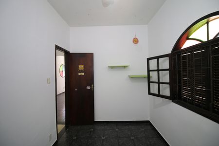 Casa à venda com 280m², 3 quartos e 2 vagasQuarto 2