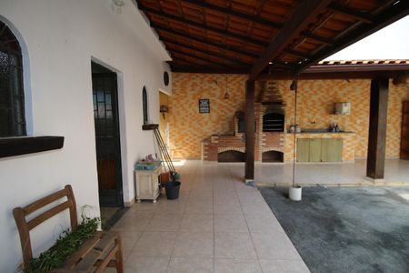 Casa à venda com 280m², 3 quartos e 2 vagasQuintal