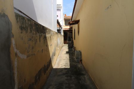 Casa à venda com 280m², 3 quartos e 2 vagasCorredor lateral