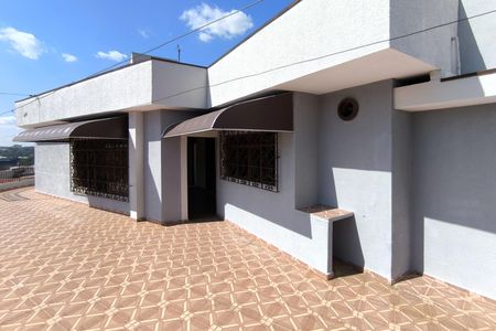 Casa à venda com 285m², 3 quartos e sem vaga Casa à venda com 285m², 3 quartos e sem vagaQuintal
