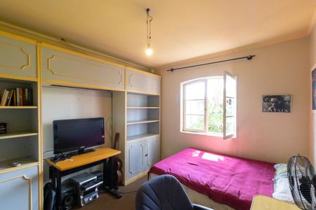 Casa à venda com 250m², 3 quartos e 2 vagas Casa à venda com 250m², 3 quartos e 2 vagasQuarto 2