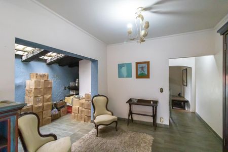 Casa à venda com 250m², 3 quartos e 2 vagas Casa à venda com 250m², 3 quartos e 2 vagasSala