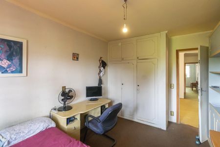 Casa à venda com 250m², 3 quartos e 2 vagas Casa à venda com 250m², 3 quartos e 2 vagasQuarto 2