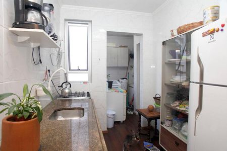 Apartamento à venda com 77m², 3 quartos e sem vagaCozinha + Área de Serviço