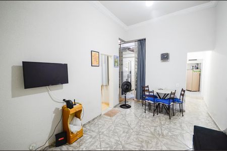 Casa para alugar com 80m², 2 quartos e 1 vagaSala