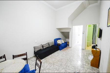 Casa para alugar com 80m², 2 quartos e 1 vagaSala