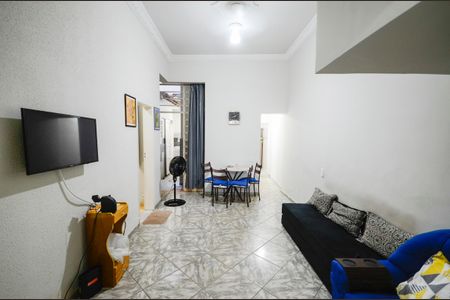 Casa para alugar com 80m², 2 quartos e 1 vagaSala