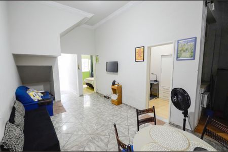 Casa para alugar com 80m², 2 quartos e 1 vagaSala