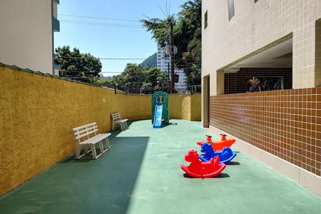 Apartamento para alugar com 55m², 1 quarto e 1 vaga Apartamento para alugar com 55m², 1 quarto e 1 vagaÁrea comum - Playground