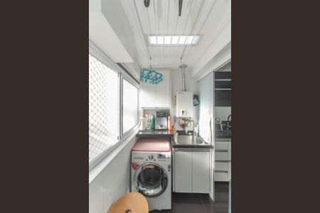 Apartamento à venda com 97m², 3 quartos e 2 vagas Apartamento à venda com 97m², 3 quartos e 2 vagasLavanderia