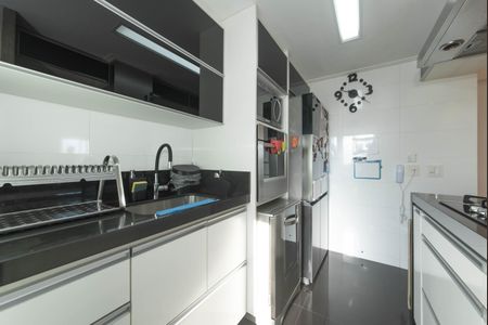 Apartamento à venda com 97m², 3 quartos e 2 vagas Apartamento à venda com 97m², 3 quartos e 2 vagasCozinha