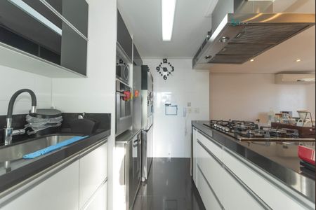 Apartamento à venda com 97m², 3 quartos e 2 vagas Apartamento à venda com 97m², 3 quartos e 2 vagasCozinha