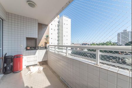 Apartamento à venda com 97m², 3 quartos e 2 vagas Apartamento à venda com 97m², 3 quartos e 2 vagasVaranda