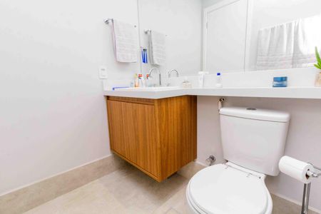Apartamento à venda com 132m², 3 quartos e 2 vagasBanheiro da Suíte 1