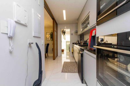 Apartamento à venda com 132m², 3 quartos e 2 vagasCozinha