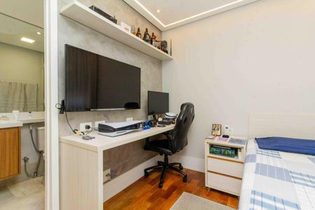 Apartamento à venda com 132m², 3 quartos e 2 vagasSuíte 1