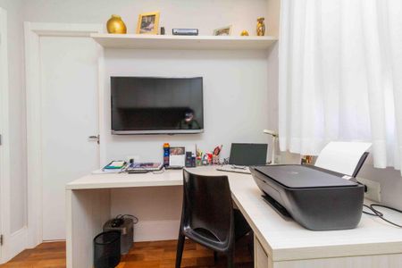 Apartamento à venda com 132m², 3 quartos e 2 vagasSuíte 2