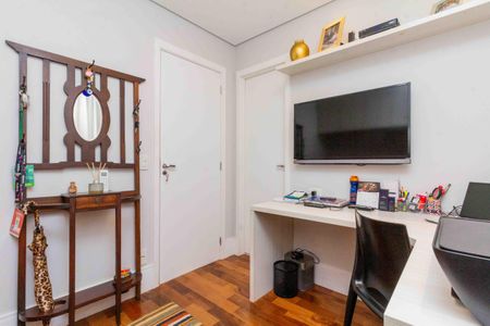 Apartamento à venda com 132m², 3 quartos e 2 vagasSuíte 2