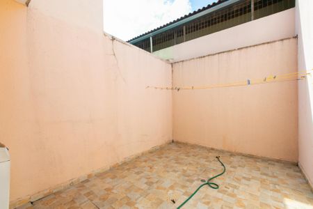 Casa à venda com 72m², 2 quartos e 1 vaga Casa à venda com 72m², 2 quartos e 1 vagaÁrea de Serviço - Quintal