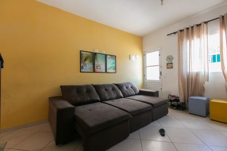 Casa à venda com 72m², 2 quartos e 1 vaga Casa à venda com 72m², 2 quartos e 1 vagaSala