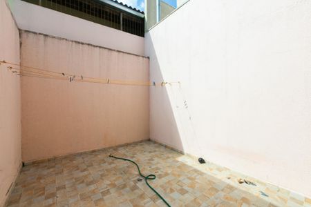 Casa à venda com 72m², 2 quartos e 1 vaga Casa à venda com 72m², 2 quartos e 1 vagaÁrea de Serviço