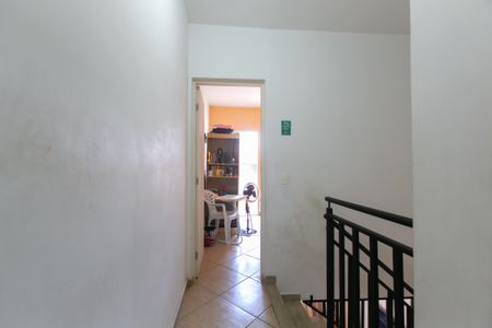 Casa à venda com 72m², 2 quartos e 1 vaga Casa à venda com 72m², 2 quartos e 1 vagaCorredor