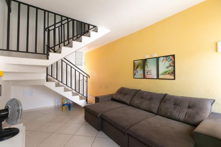 Casa à venda com 72m², 2 quartos e 1 vaga Casa à venda com 72m², 2 quartos e 1 vagaSala