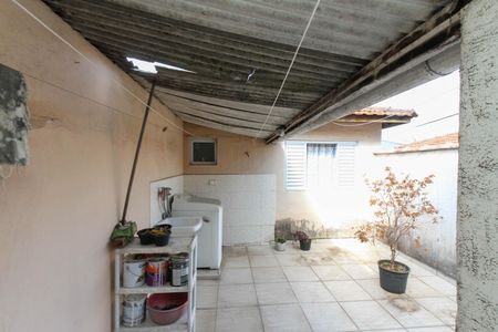 Casa à venda com 125m², 2 quartos e 2 vagas Casa à venda com 125m², 2 quartos e 2 vagasTerraço