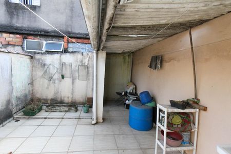 Casa à venda com 125m², 2 quartos e 2 vagas Casa à venda com 125m², 2 quartos e 2 vagasTerraço
