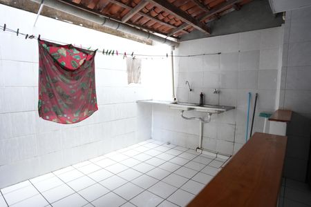 Casa de condomínio para alugar com 80m², 4 quartos e 1 vagaÁrea de Serviço