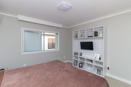 Casa à venda com 260m², 3 quartos e 3 vagasSuíte 1