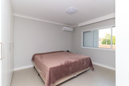 Casa à venda com 260m², 3 quartos e 3 vagasSuíte 1