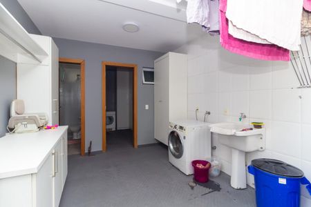 Casa à venda com 260m², 3 quartos e 3 vagasLavanderia