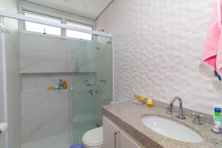 Casa à venda com 260m², 3 quartos e 3 vagasBanheiro da Suíte 2