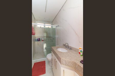 Casa à venda com 260m², 3 quartos e 3 vagasBanheiro da Suíte 1