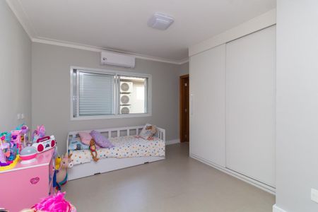 Casa à venda com 260m², 3 quartos e 3 vagasSuíte 2