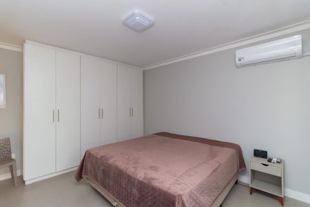 Casa à venda com 260m², 3 quartos e 3 vagasSuíte 1