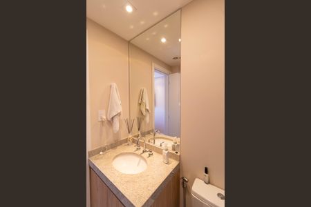 Apartamento à venda com 107m², 2 quartos e 2 vagasBanheiro da Suíte 01