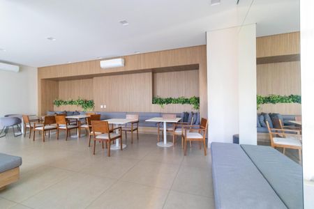 Apartamento à venda com 107m², 2 quartos e 2 vagasÁrea comum - Salão de festas